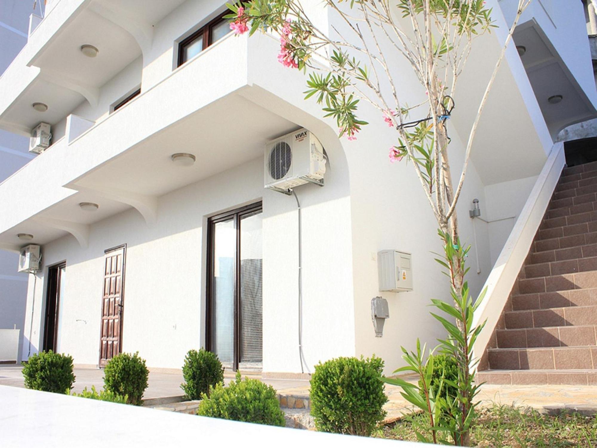 Days Inn Apartments Ulcinj Ngoại thất bức ảnh