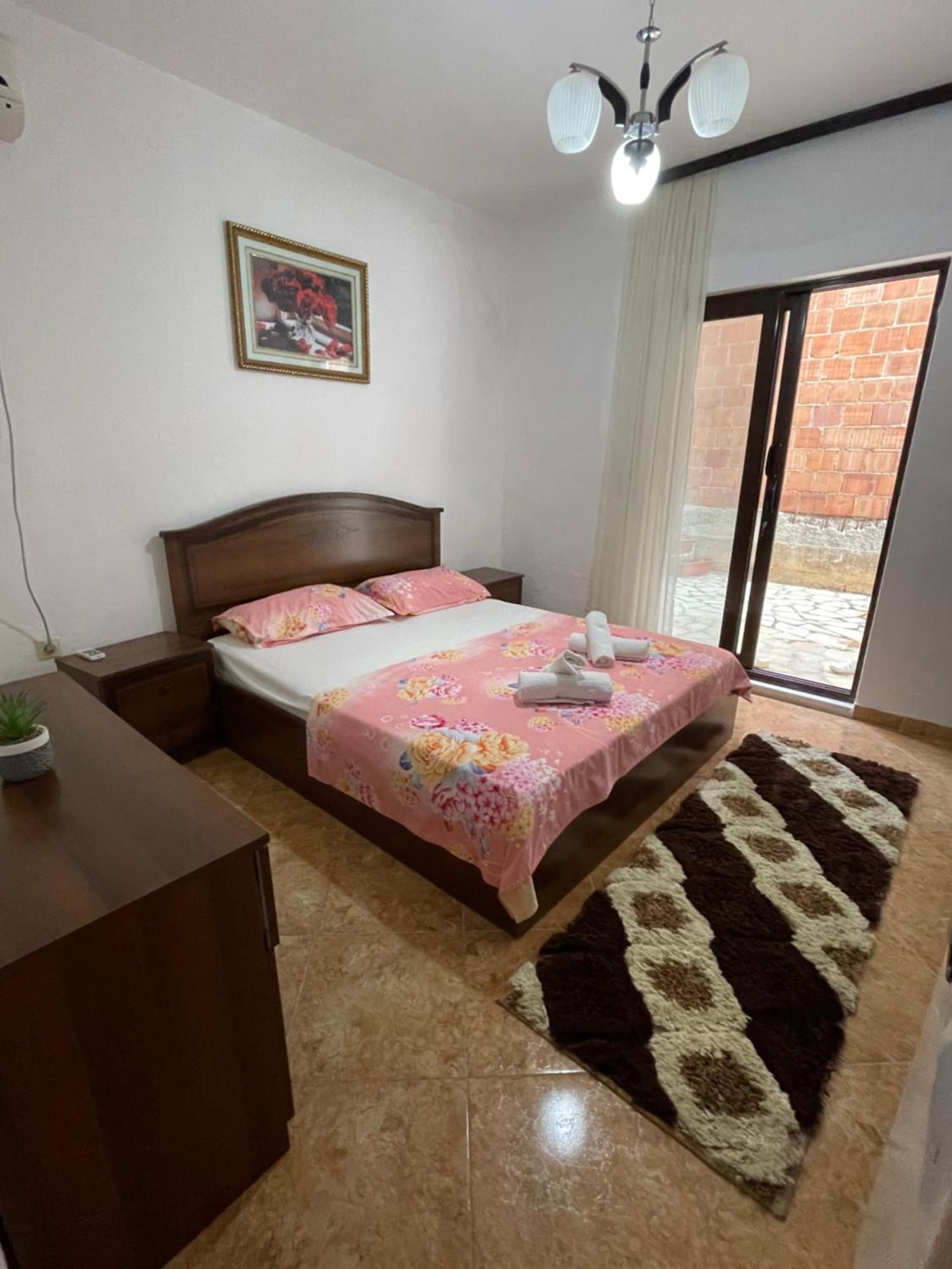 Days Inn Apartments Ulcinj Phòng bức ảnh