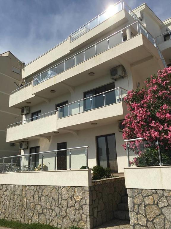 Days Inn Apartments Ulcinj Ngoại thất bức ảnh